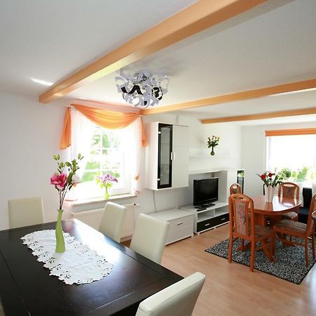 Ferienwohnanlage Bruckner Apartment Росток Екстериор снимка