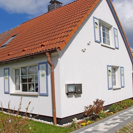 Ferienwohnanlage Bruckner Apartment Росток Екстериор снимка