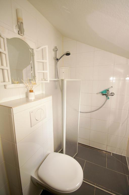 Ferienwohnanlage Bruckner Apartment Росток Екстериор снимка